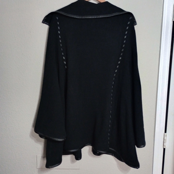 Patricia Nash Sleeved Cape Poncho Plus Size - Picture 3 of 9